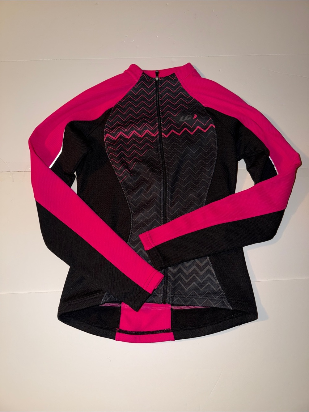 Louis Garneau (LG) Hot Pink & Black Bike Jersey. Size M. Reflective. 3 Bottle